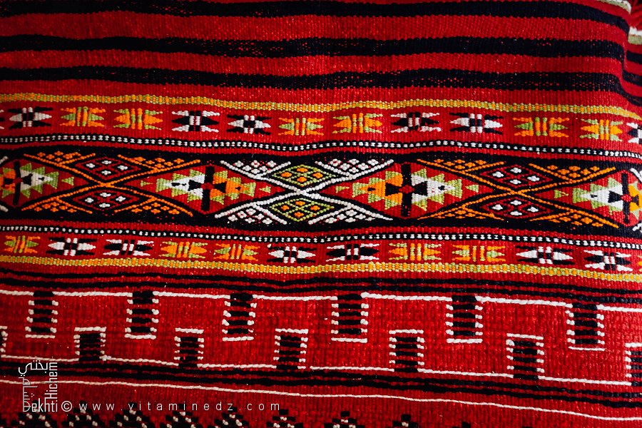 Éclat des motifs – Tapis du Djebel Amour (Aflou, Wilaya de Laghouat)