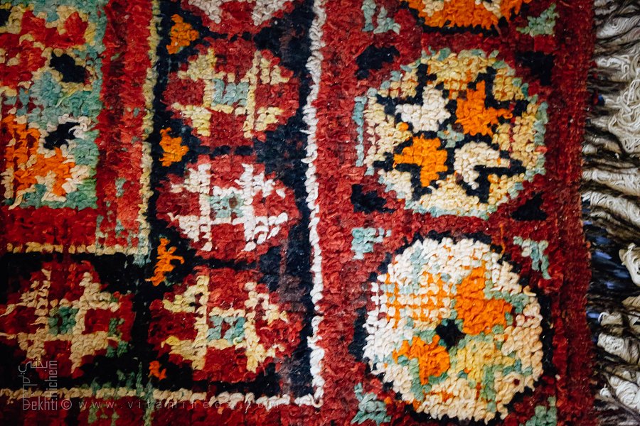 زرابي متنوّعة الأصل –  سبع (ولاية أدرار)