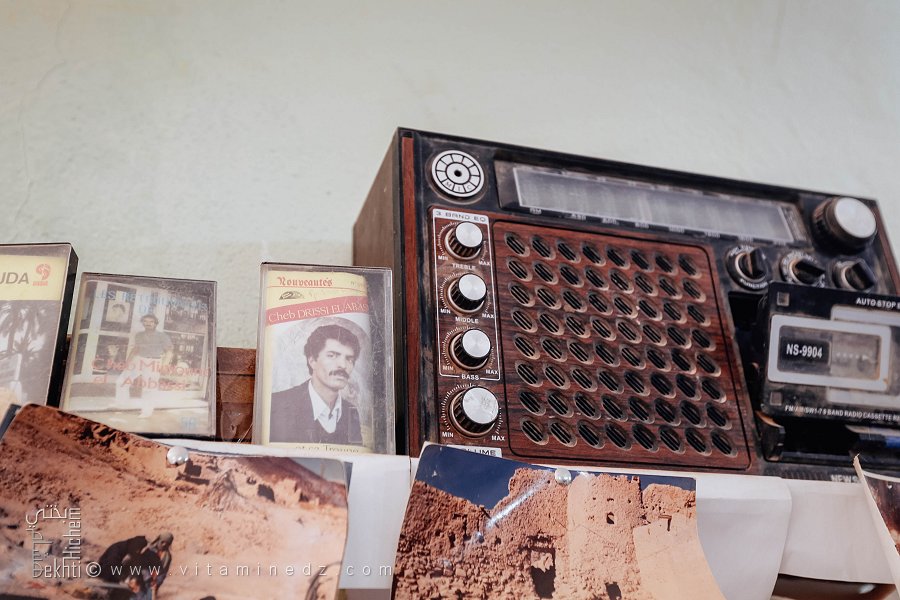 Une ancienne radio TSF au musée d’Ougarta