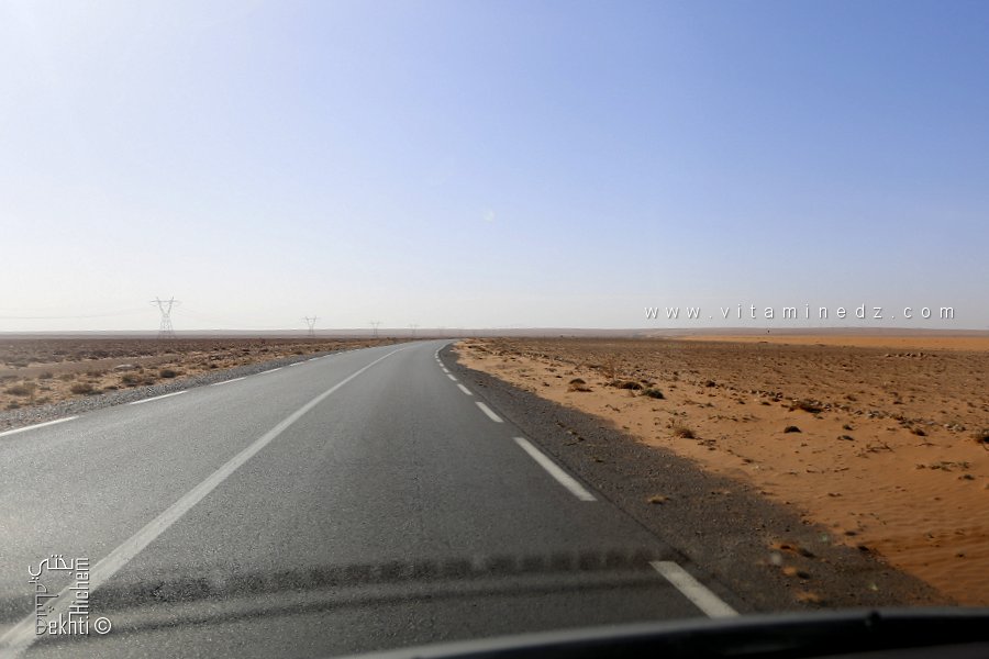 طريق رجم دموش – البيوض: 115 كم من الإسفلت في قلب السهوب الرعوية الجافة