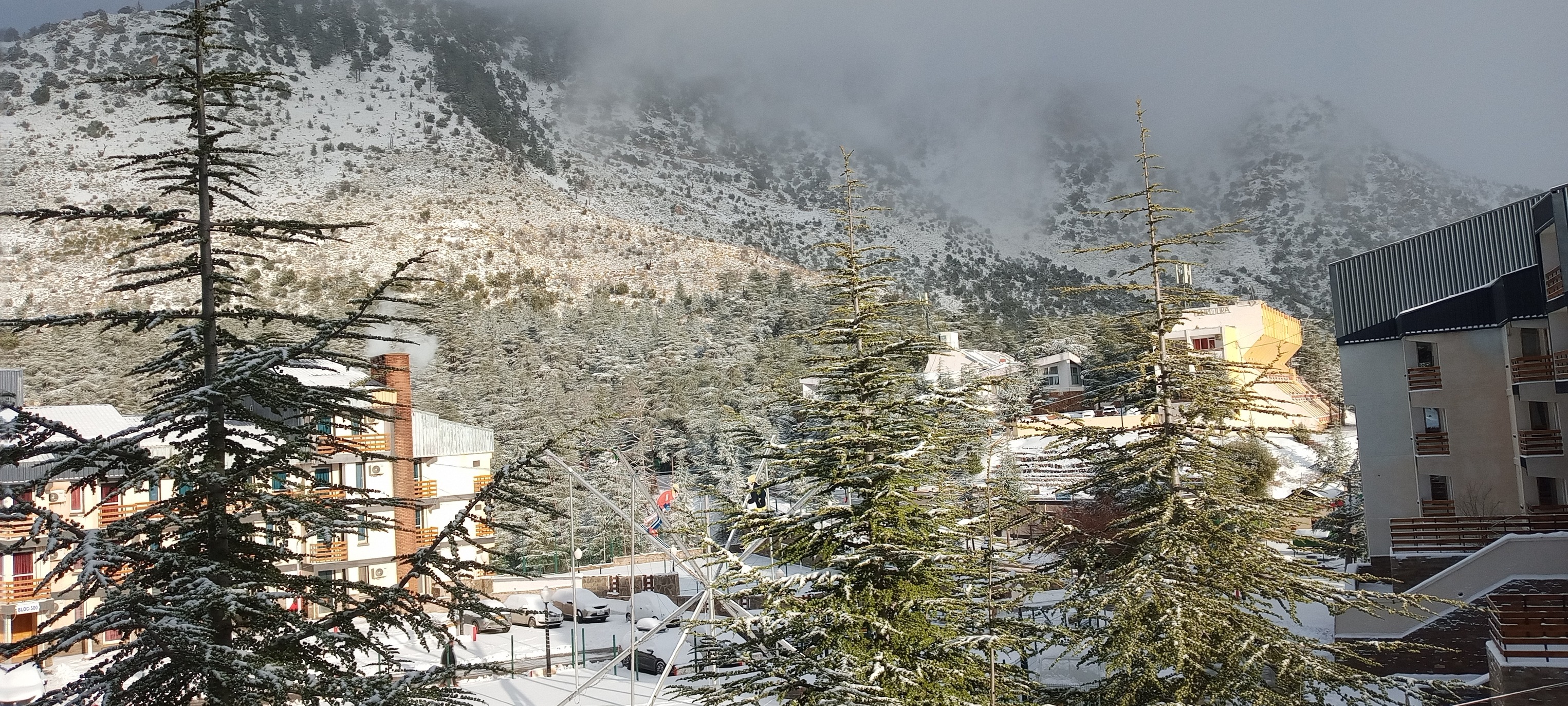 Chute de neige sur TIKJDA