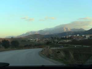 FRIKAT Entrée du coté Draa El Mizan