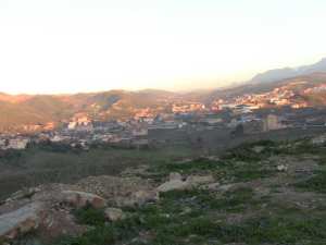 La ville de Boghni et Tala guillef (Djurdjura)