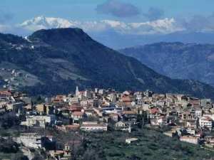 Ath Yaala (Aït Yaala) en Kabylie Orientale.