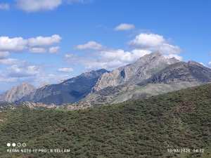 Vue de Tizi Helouane sur le Djurdjura et Thala Guillef