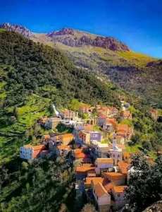 BERKIS (commune d'Ath Zikki) Bouzeguene