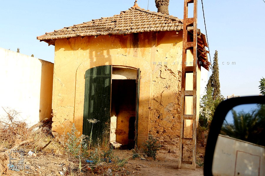 Petite maisonnette à l’entrée d’une ferme coloniale – Faubourg Négrier, Ville de Sidi Bel Abbes
