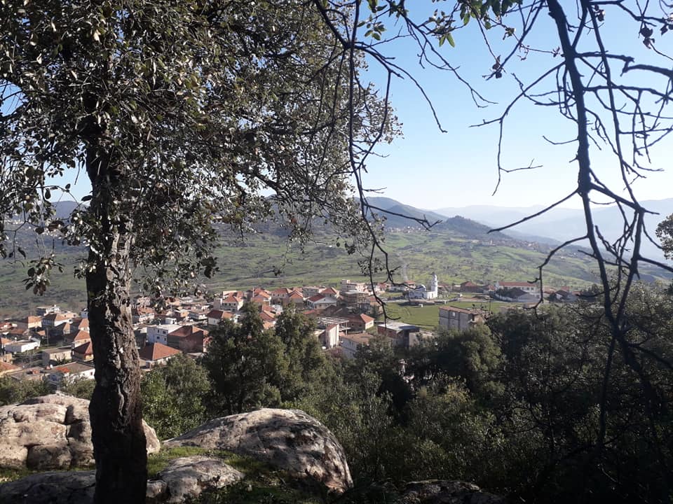 Sur les traces de nos aïeux la beauté de nos villages kabyles .
