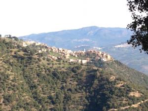 Tizi-Guefres a des liens de mariage avec Ighil -Igoulmimène