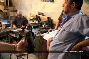 Fabrication de chaussures artisanal a Tlemcen