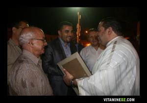 Remise du pris par le commissaire du festival