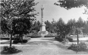 ANCIENNE TIARET  MONUMENT AUX MORTS