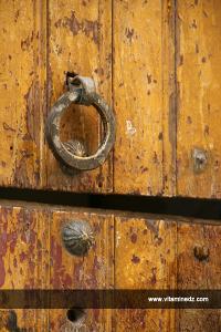 باب من خشب  في تلمسان