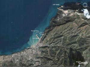 Le Cap Tenes, et le port jetée est et jetée ouest