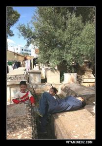 cimetière juif de Saida, les enfants du gardien                             .