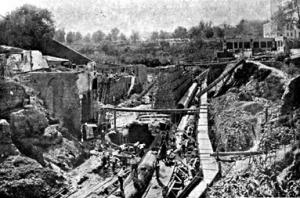 Construction des 3 Ponts après l'inondation