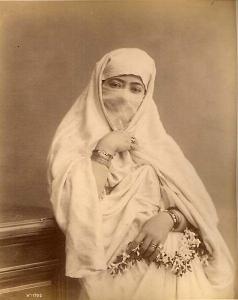 Dame inconnue - (Circa 1900)