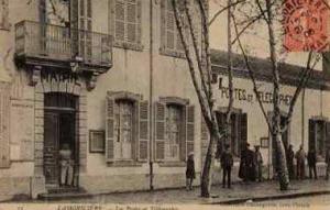 La mairie et la poste à Ouled Mimoun
