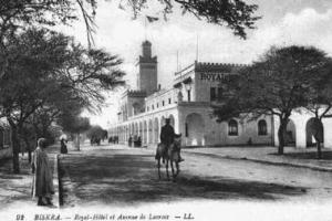 Biskra Royal Hôtel et Avenue de Lacroix