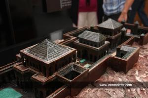 Maquettes et photos a l'expo des échanges intellectuels entre Béjaia et Tlemcen