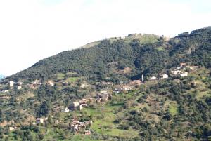 Ighil-Igoulmimene et Ath-Youcef-Ali ont un lien qui coule de source d'eau