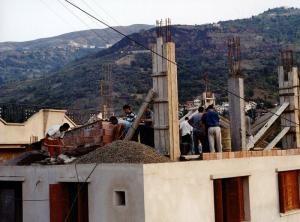 Ighil-Igoulmimene  AVANCE DANS SON PROJET SOUS HAUTE TENSION