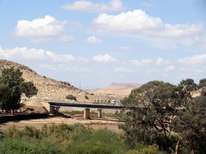 Le pont de l'oued M'Zi à Laghouat.