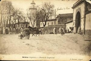 le minaret mosque rouge et bab el berkani