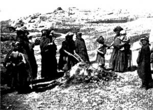 Firing pottery, Ah Frah, 1913, by Melville William Hilton-Simpson