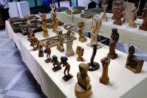 Petits personnages en boi chaoui