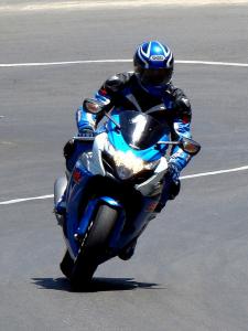 Course de moto pour les amateur a Chrea (Blida)