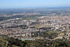 Ville d'Art,d'Histoire, de Beauté située de surcroît à  20 mn de la Bleue et de la Blanche