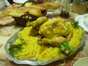 Pain et poulet préparés et cuits à  la maison