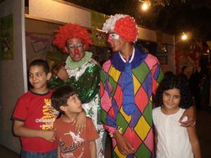 Enfants heureux de l'aubaine