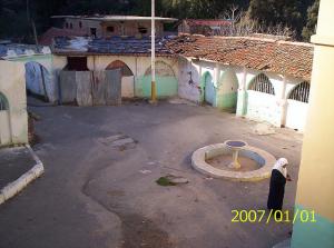 Blida-Cour Intérieure mausolée de Sidi El Kébir