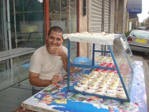 Derniers gâteaux dans la rue