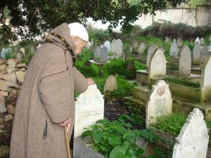 Ammi Ahmed, arrière grand-père, sur la tombe de son père