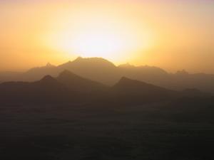 Coucher de soleil sur le Serkout avec un superbe panorama au dessus de l'oued Anemarlo