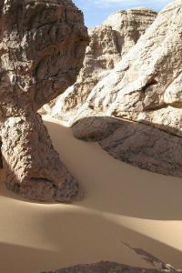 Hoggar sable et rochers