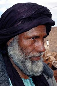 w 128 Algerie Tamanrasset marché aux bestiaux portrait