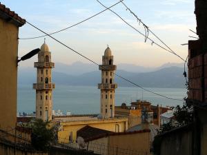 Bejaia - Mosquée, mer et montagne