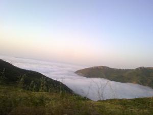 Au Dessus des Nuages