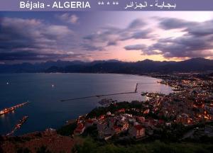 Béjaia à la tombée de la nuit