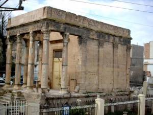 Tebessa temple romain