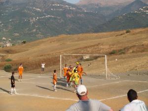 Ighil Igoulmimene Sportivement : IKHDACHENE ET TIZI GUEFRES UNE FINALE AVANT L'HEURE