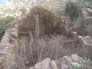 Batisse en Ruines à Taksebt Iflissen Tizi ouzou