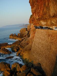 Autoroute au Flanc de la Montagne