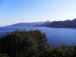 Vue sur la Corniche de Jijel depuis l'aile de Mansouriah (dzira)