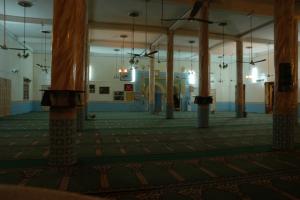 L'intérieur de la mosquée de Beni Haoua
