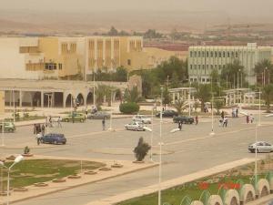 Université Mohamed Khider ( Le Parking )